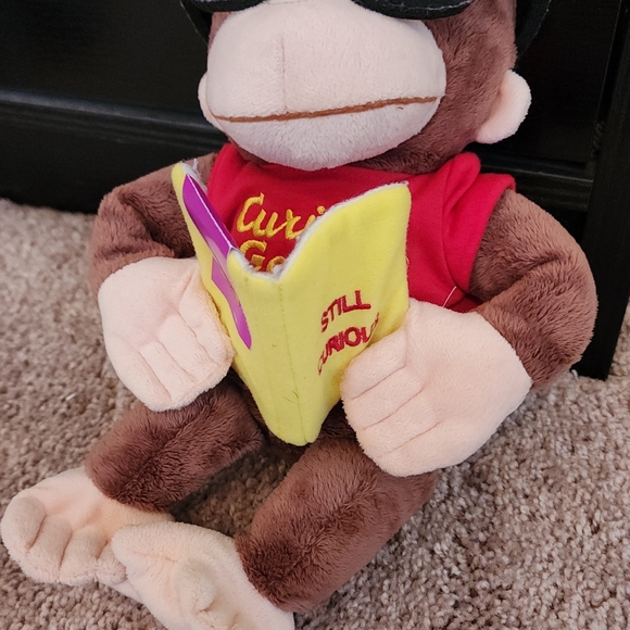 13" Gund CURIOUS GEORGE plush Doll Reading Still Curious Book Wearing glasses - Picture 2 of 4
